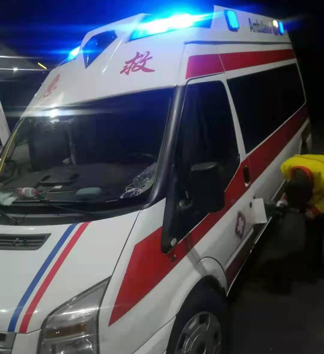 翁源县专业救护车出租